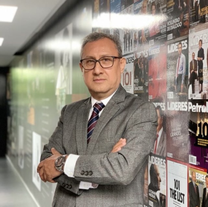 Raúl Díaz, Director General